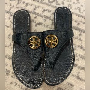 Tory Burch navy blue Benton sandals Sz 9 EUC